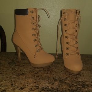 Boots/Heels